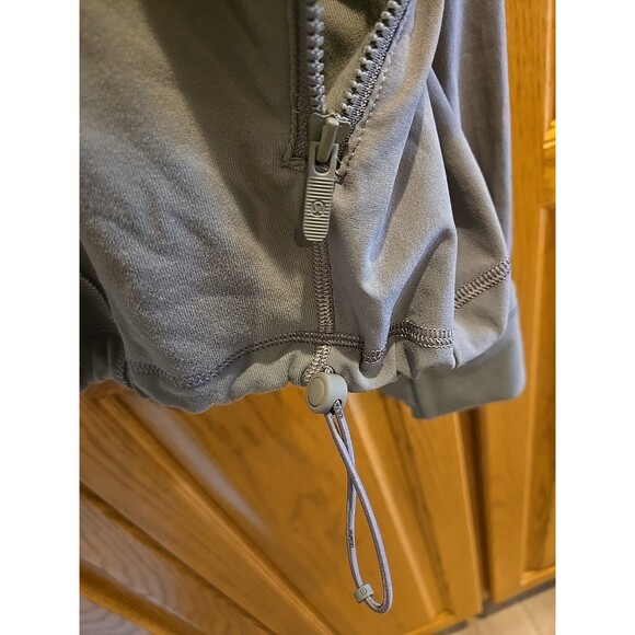 Lululemon jacket Define Relaxed Fit Jacket Luon Olive Green size 12 Gym Womens - Picture 7 of 16